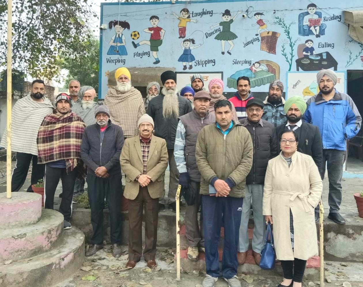 12 को गांव मोइला वाहिदपुर में धीयां दी लोहड़ी के आयोजन को लेकर पंचायत व अन्य गणमान्य लोगों के साथ बैठक हुई।